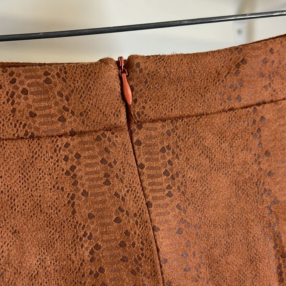 NWT Maverick The Collection Brown Faux Suede Snake Print Skirt with Ruffle Hem-M